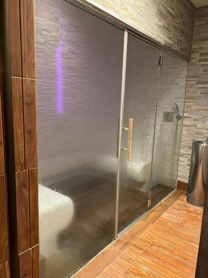 Luxury Apartment Dunapest With Spa And Pool Budapest Kültér fotó