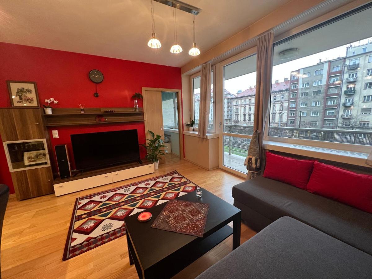 Luxury Apartment Dunapest With Spa And Pool Budapest Kültér fotó