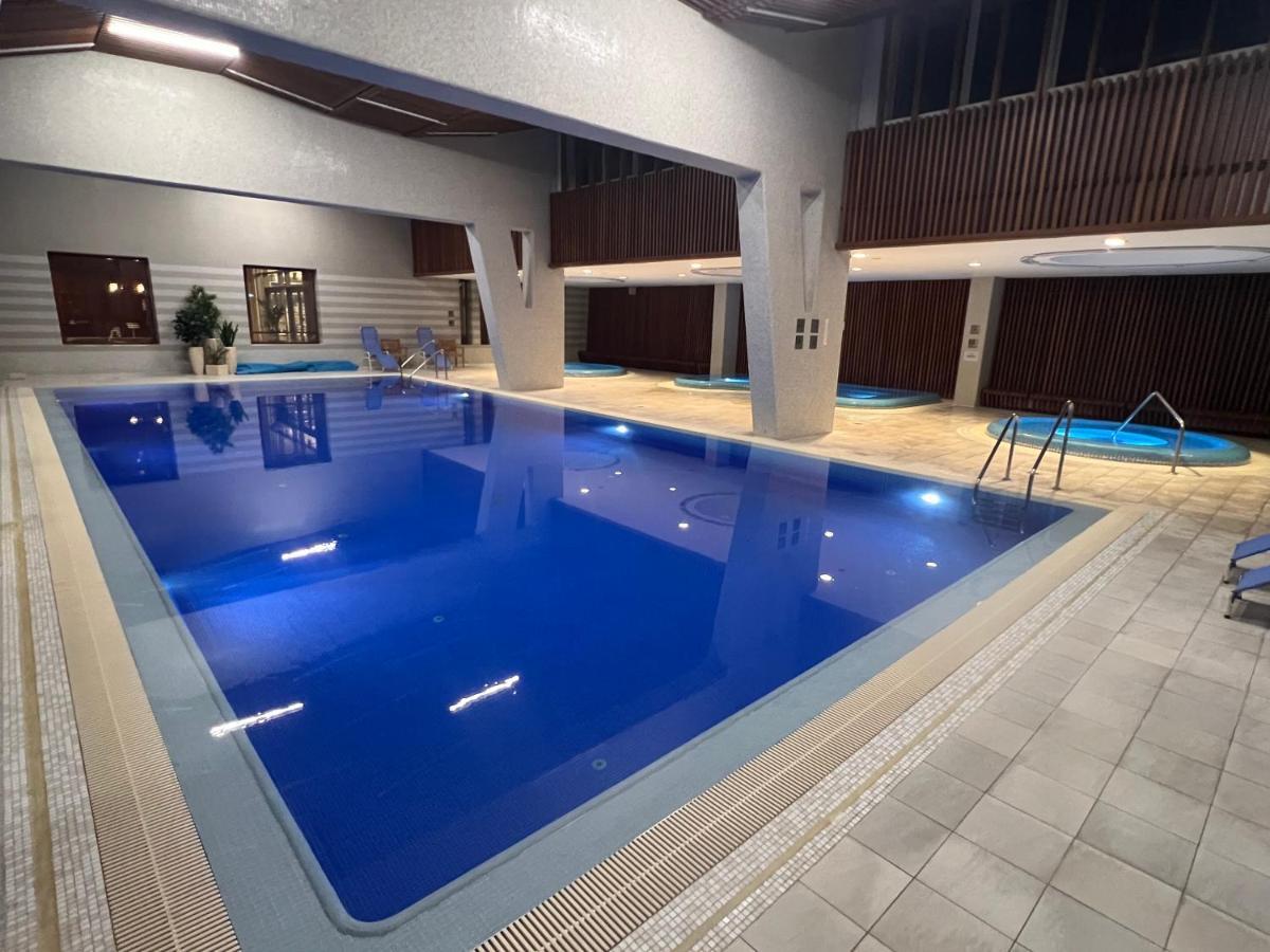 Luxury Apartment Dunapest With Spa And Pool Budapest Kültér fotó